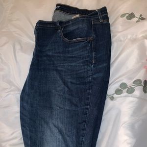 Lightly worn, curvy skinny jeans